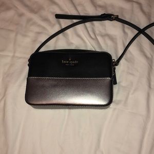 Black and Silver Kate Spade Crossbody Purse ♠️
